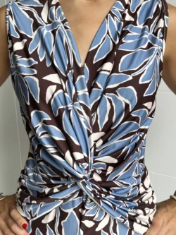 Vestido Midi Seda Fría Cruce Estampado Azul y Marrón - Imagen 8