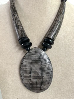 Collar Medallón - Imagen 2