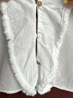 Blusa Blanca Volantes Deshilachada - Imagen 7