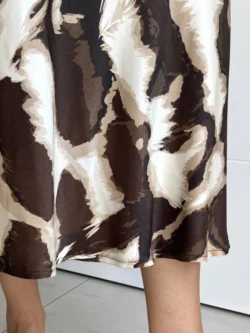 Falda Raso Estampada Chocolate - Imagen 11