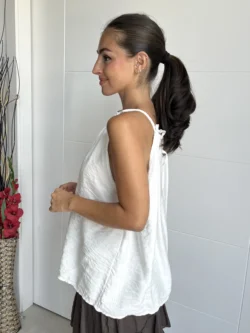 Top Blanco Halter Tirantes Bolas - Imagen 3