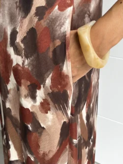 Vestido Tirantes Seda Fría Óleo Marrón - Imagen 9