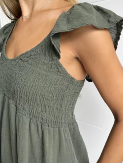 Vestido Corto Drapeado Verde Caqui - Imagen 11