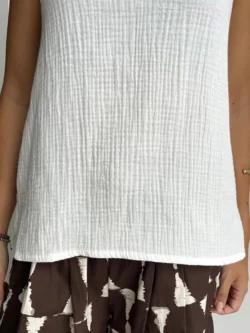 Top Blanco Halter Abertura Bolas - Imagen 8