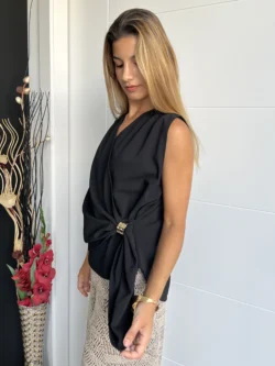 Blusa Negra Detalle Dorado - Imagen 5