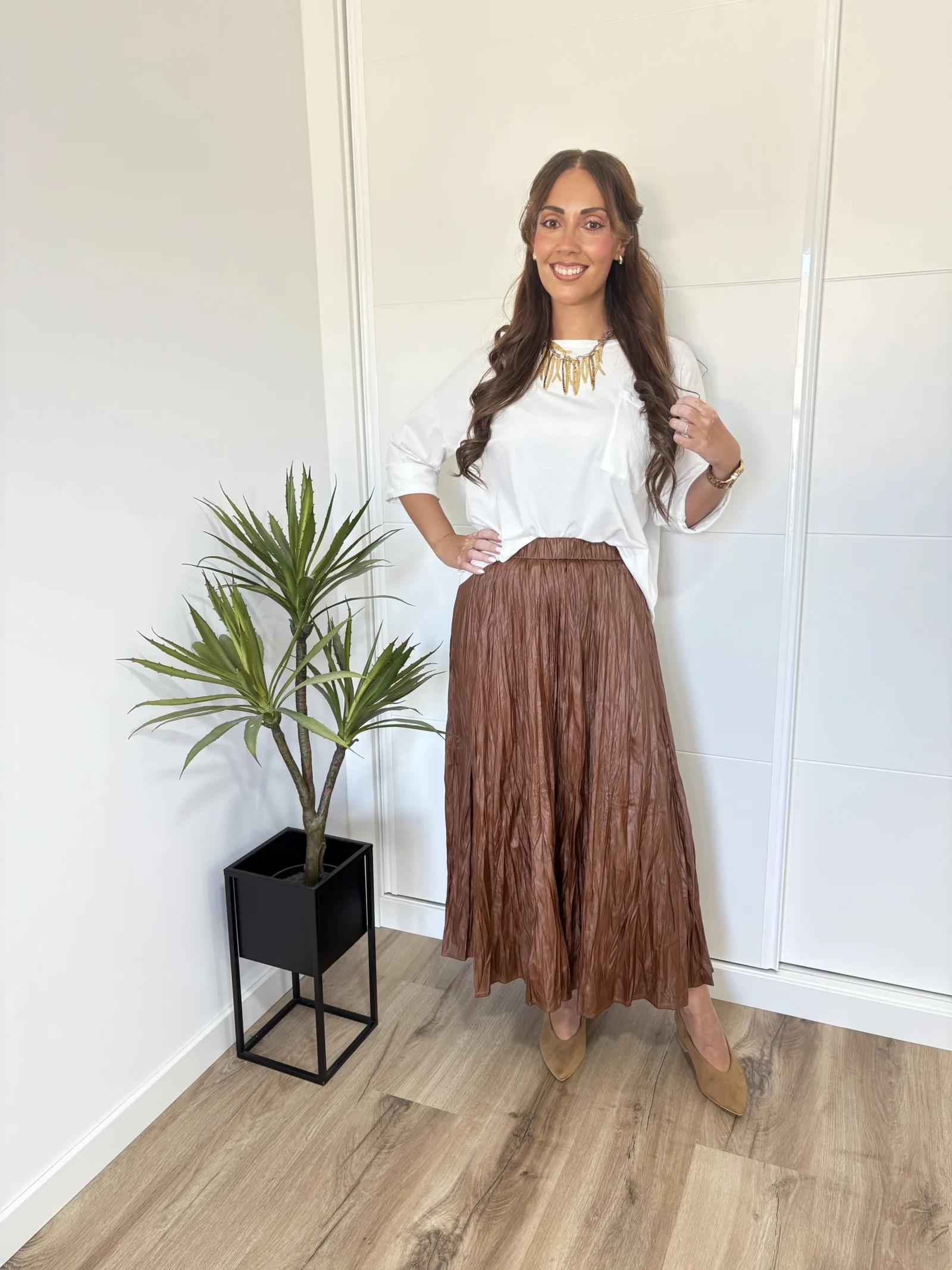 Moda mujer camiseta oversize blanca con manga larga