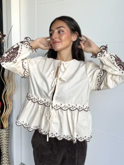 Blusa Beige Bordada Manga Larga Boho Chic - Imagen 4