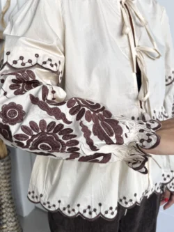 Blusa Beige Bordada Manga Larga Boho Chic - Imagen 9