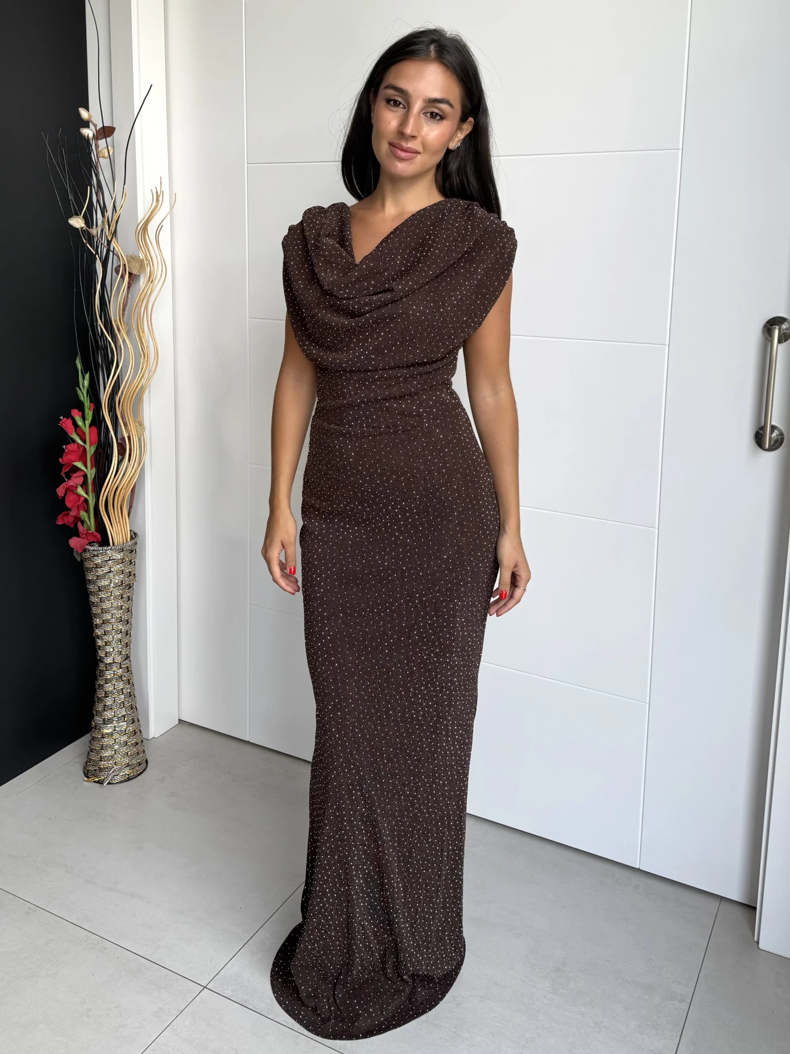 Vestido Largo Chocolate con Destellos vista frontal completo