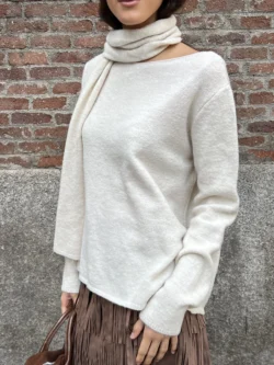 Suéter Crudo Con Bufanda Incluida - Imagen 4