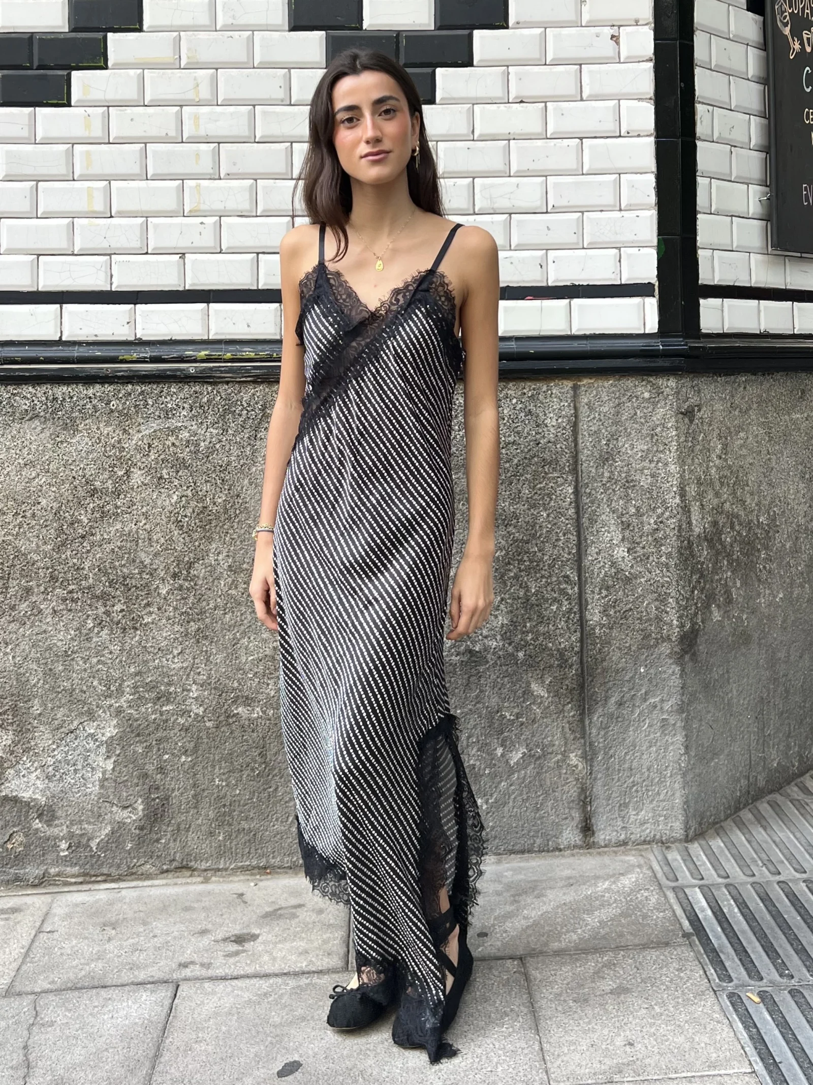 Vestido lencero estampado asimétrico