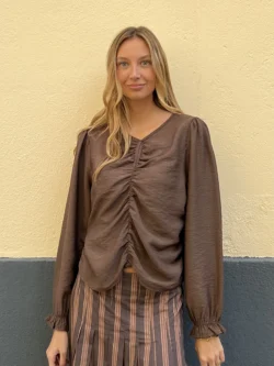 Blusa Fruncida Manga Farol Sedeta en Cholocate