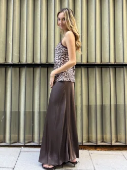 Falda Larga Evasé de Raso Marrón Chocolate - Imagen 3