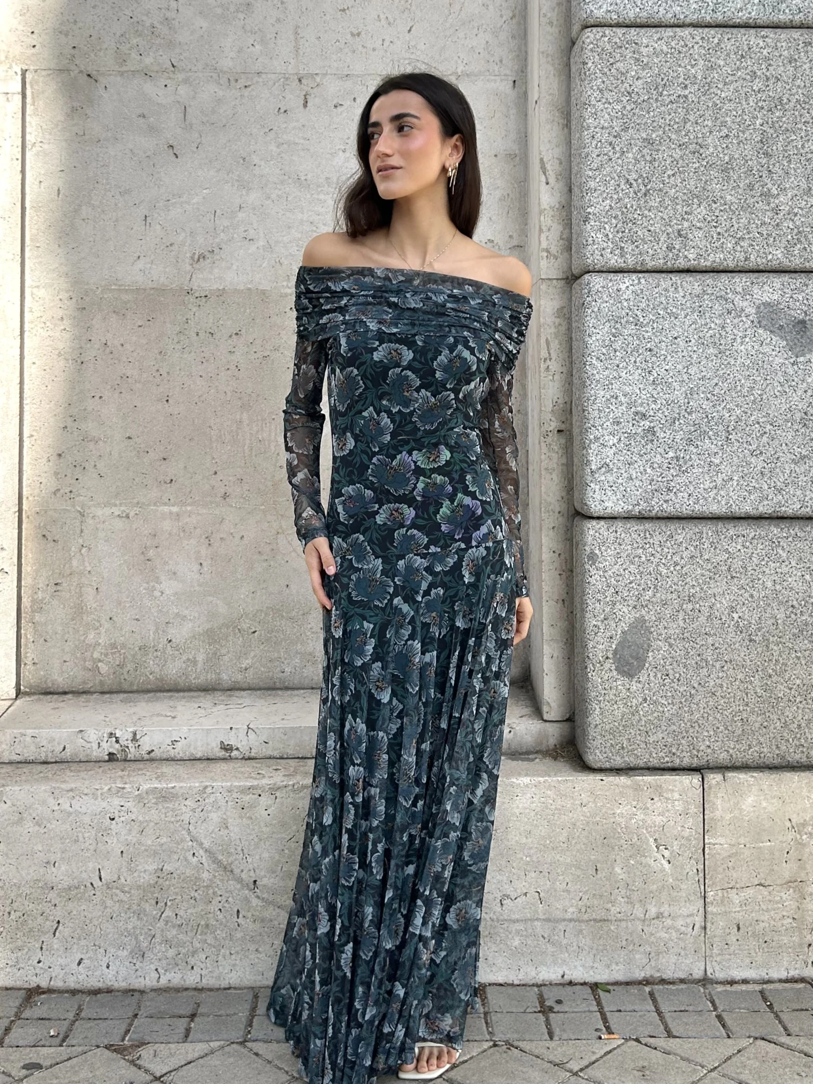 vestido tul largo azul escote bardot