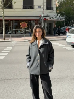 Chaqueta Gris Clásica Botones Carey - Imagen 4