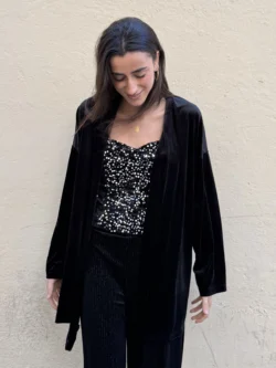 kimono corto de terciopelo negro