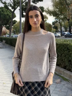 Suéter Beige Cut Out Cuello Perkins - Imagen 2