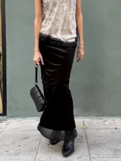 Falda Negra Efecto Satén Corte Sirena - Imagen 2