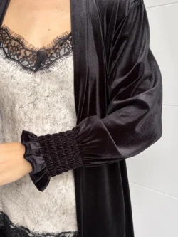 Kimono Largo de Terciopelo Negro - Imagen 9