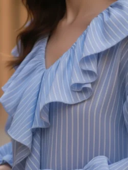 Camisa Azul de Rayas con Volantes - Imagen 5