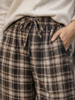 Pantalón de Cuadros Clásicos Camel y Negro - Imagen 2