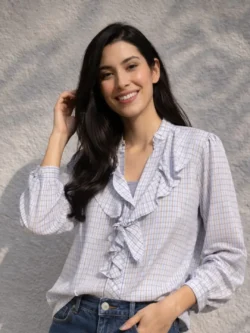Blusa Celeste de Cuadros con Volante