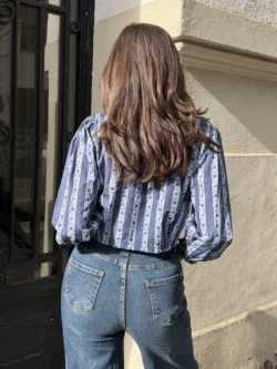 Blusa con Lazo y Rayas Azules - Imagen 8