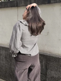 Blusa Cuadros Vichy Marrón Cuello Bebé - Imagen 6