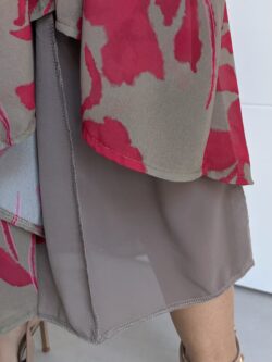 Vestido Midi Volantes Asimétricos Frambuesa y Arena Tostada - Imagen 13