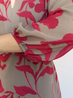 Vestido Midi Volantes Asimétricos Frambuesa y Arena Tostada - Imagen 8