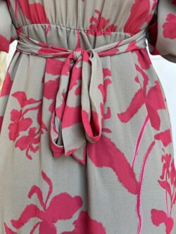 Vestido Midi Volantes Asimétricos Frambuesa y Arena Tostada - Imagen 7