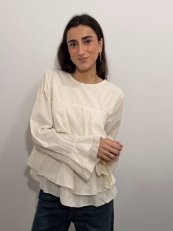 Blusa de Volantes en Color Crudo - Imagen 3