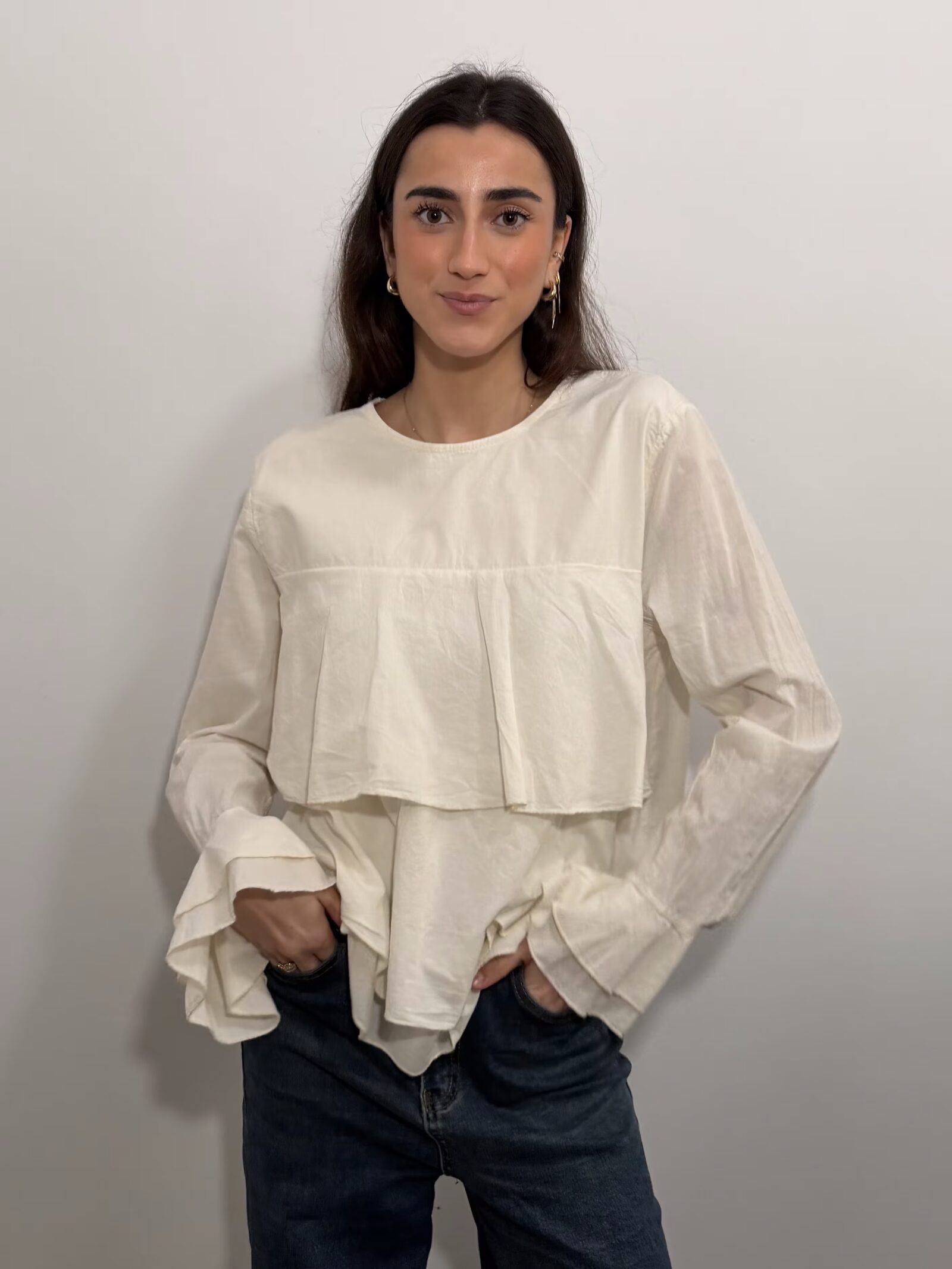 Blusa de Volantes en Color Crudo