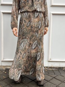 Falda Larga Paisley en Tonos Verdes - Imagen 3