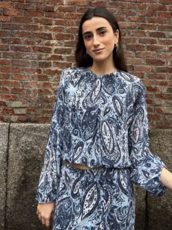 Blusa Paisley Marino de Manga Larga - Imagen 3