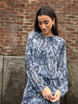 Blusa Paisley Marino de Manga Larga