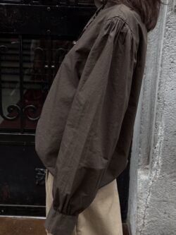 Blusa Marrón con Cierre Estilo Oriental - Imagen 8