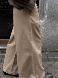Pantalón Beige de Pierna Ancha - Imagen 3