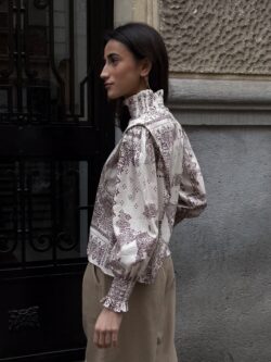 Blusa Estampado Cachemir en Color Marfil - Imagen 8