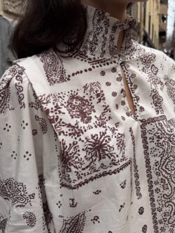 Blusa Estampado Cachemir en Color Marfil - Imagen 4