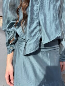 Blusa Aguamarina Satinada con Lazo - Imagen 4