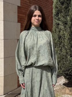 Blusa Verde Salvia Bordada Lazo - Imagen 8