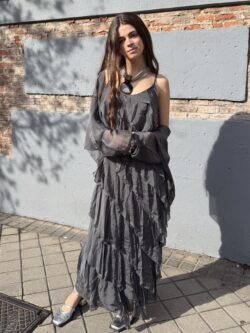 Vestido Largo de Seda Gris con Volantes - Imagen 8