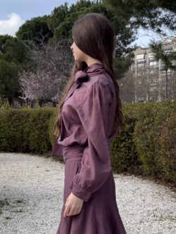 Blusa Satinada Ciruela con Lazo - Imagen 4
