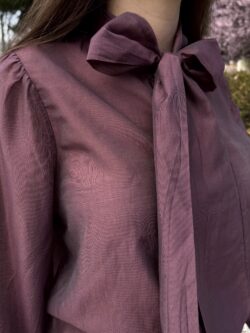 Blusa Satinada Ciruela con Lazo - Imagen 6