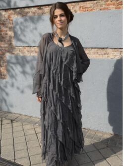 Vestido Largo de Seda Gris con Volantes
