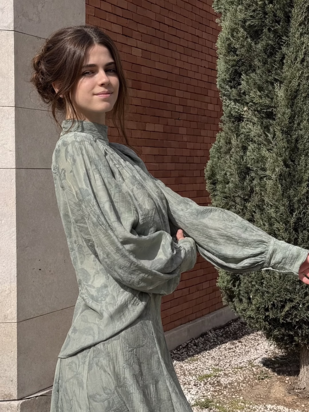 Blusa Verde Salvia Bordada Lazo