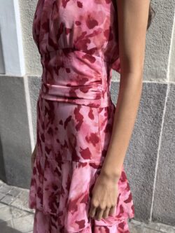Vestido Halter Volantes Arilo Grosella - Imagen 3