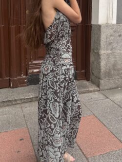 Vestido Halter Gris Azulado Floral - Imagen 4
