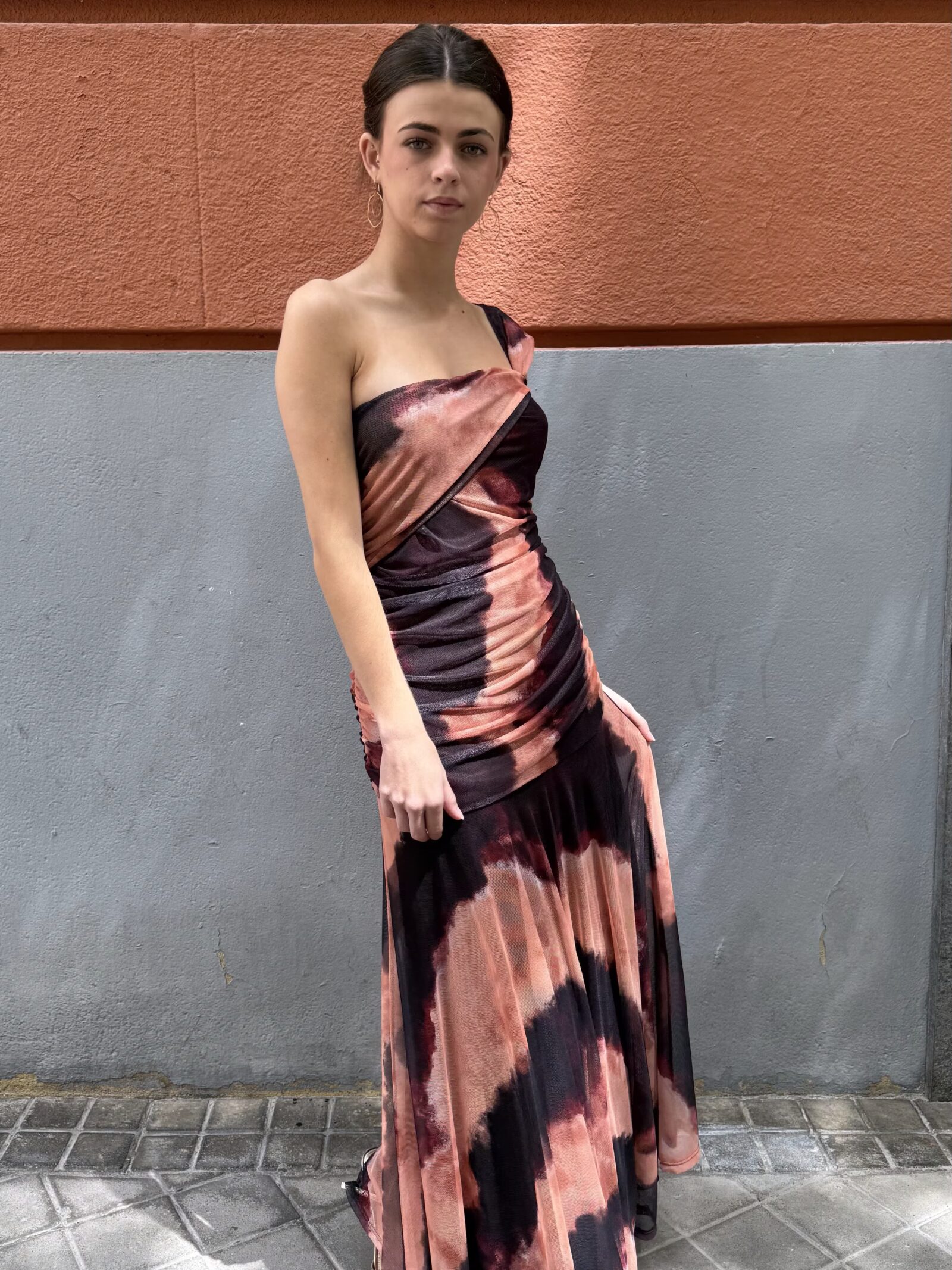 Vestido de Tul Velata Coral Tostado